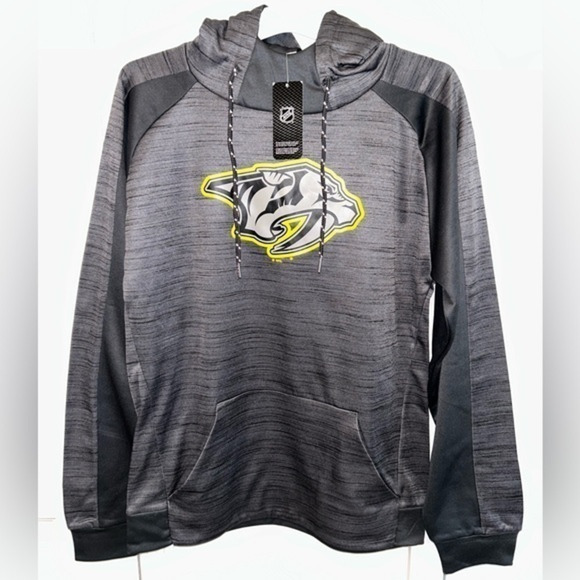 NWT Nashville Predators NHL licensed‎ hoodie - sz Small - Picture 1 of 6